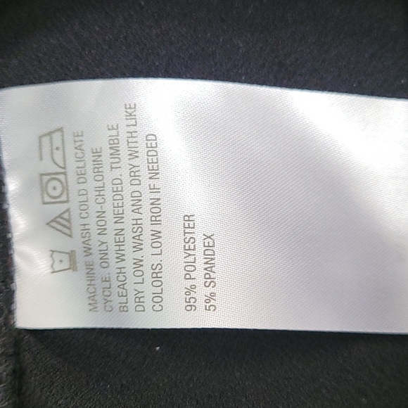 Iman L Black Crop Pant with side slits - Picture 5 of 5
